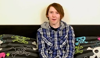 Alluring emo Jack Halliwell jacking his big dick well to jizz out