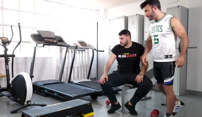 Personal trainer fucks his client